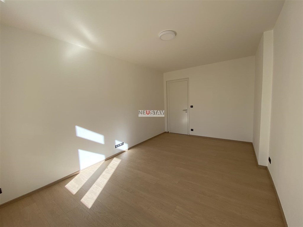 Prodej zrekonstruovaného bytu v OV, 3+kk s lodžií, 88 m2