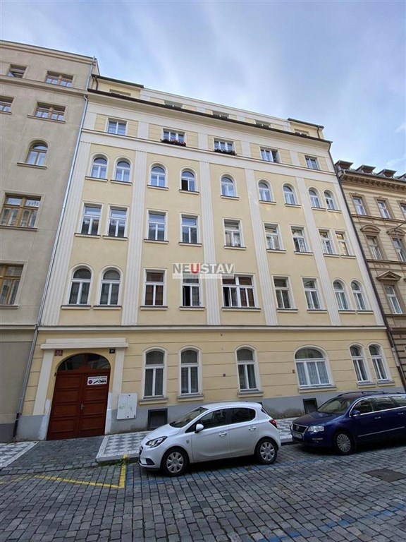 Byt v OV, 2+1, 65 m2 + družstevní podíly